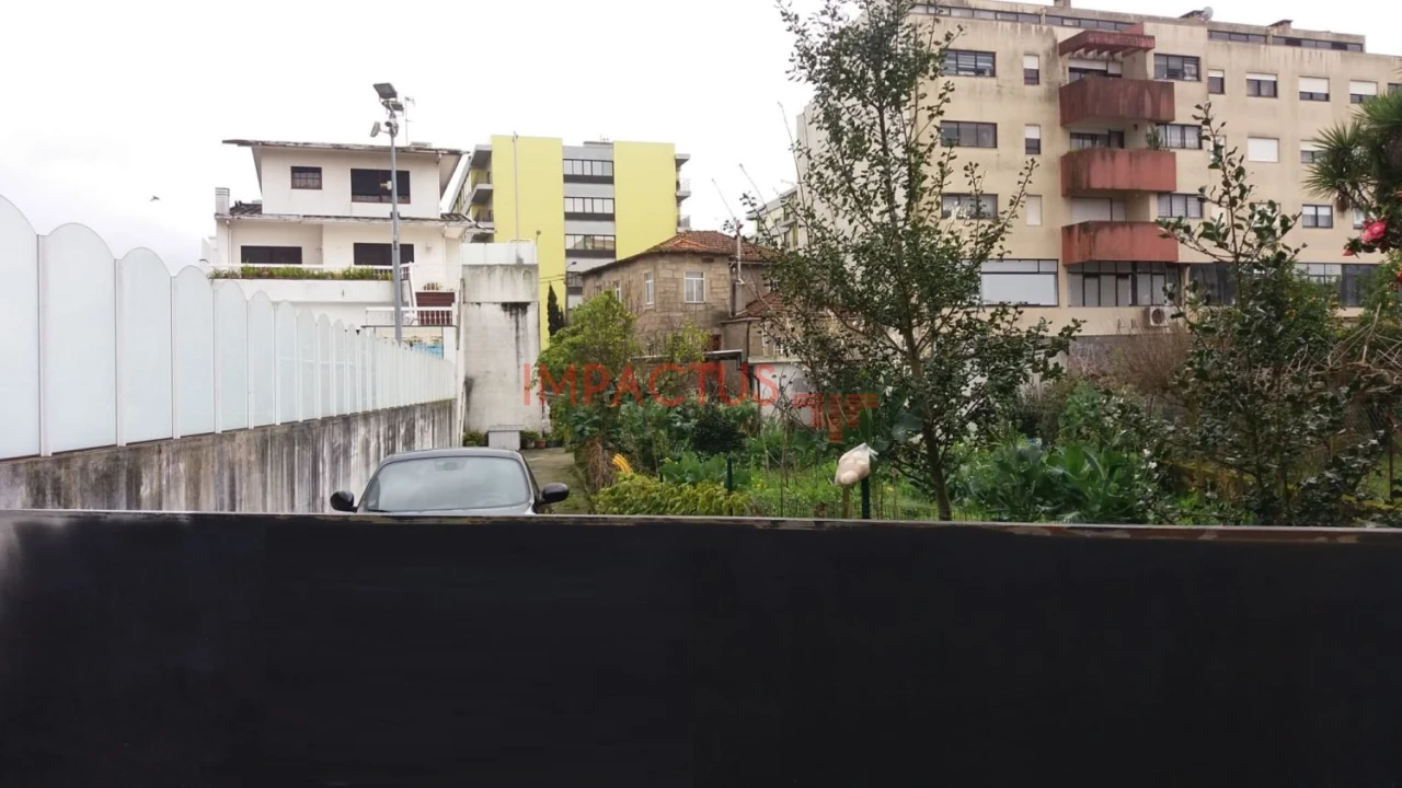 Moradia T6 para Venda em Castêlo da Maia Foto 5