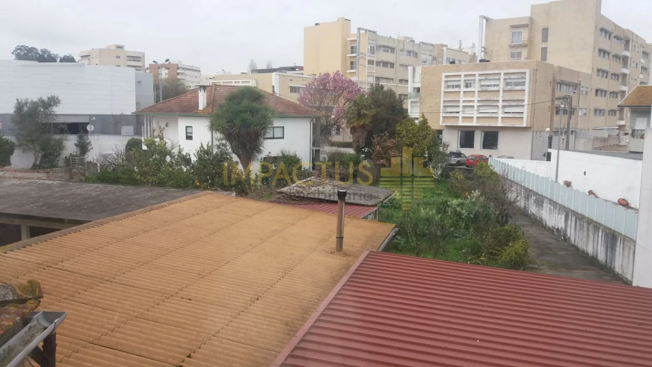Moradia T6 para Venda em Castêlo da Maia Foto 23