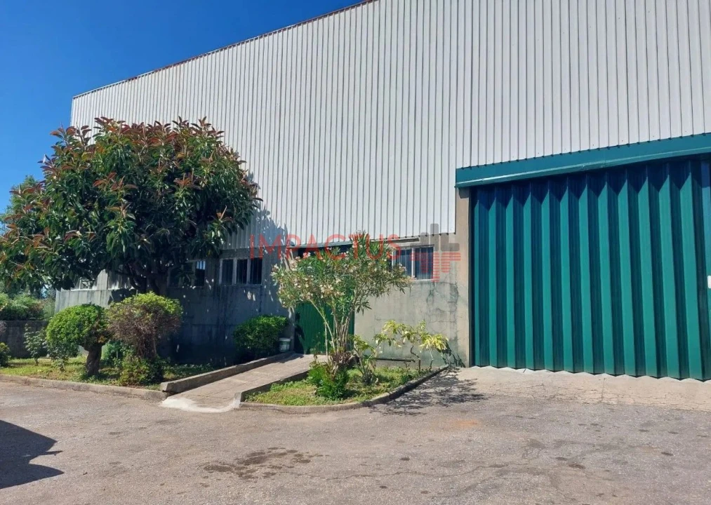 Loja para Arrendamento em Aveleda Foto 16