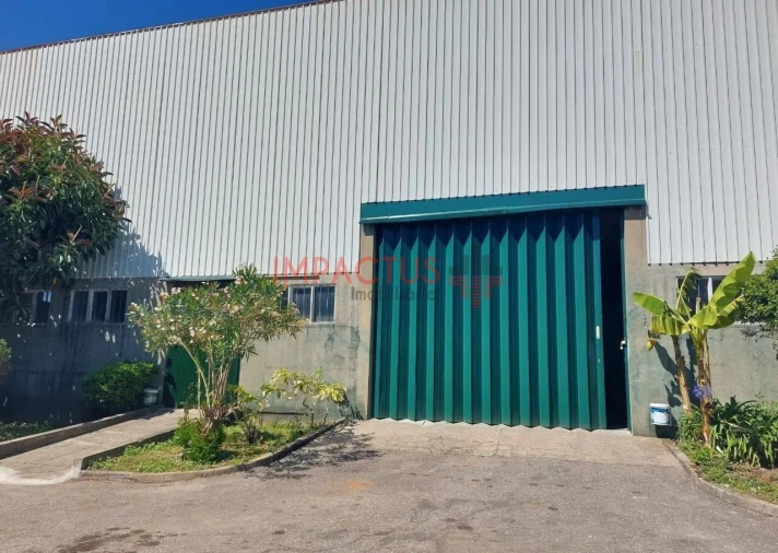 Loja para Arrendamento em Aveleda Foto 17