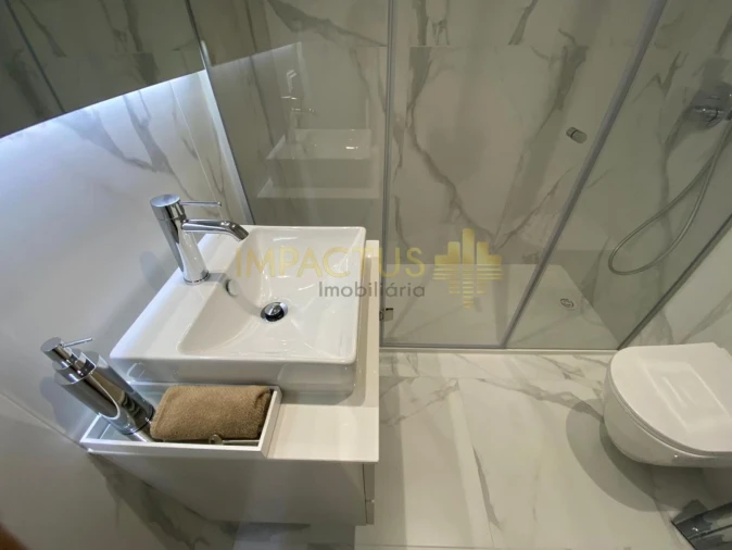 Apartamento T4 para Venda em Santa Marinha e São Pedro da Afurada Foto 28