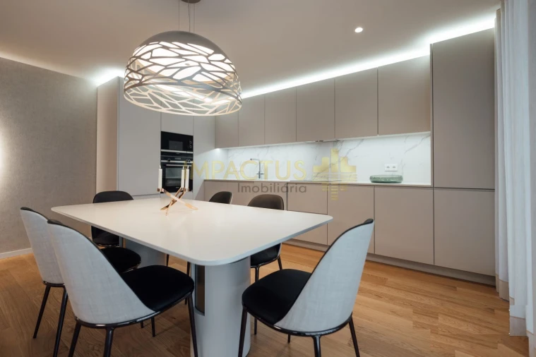 Apartamento T4 para Venda em Santa Marinha e São Pedro da Afurada Foto 12