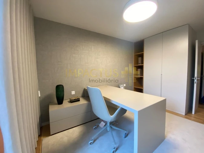 Apartamento T4 para Venda em Santa Marinha e São Pedro da Afurada Foto 16