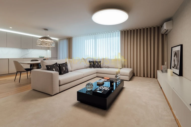 Apartamento T4 para Venda em Santa Marinha e São Pedro da Afurada