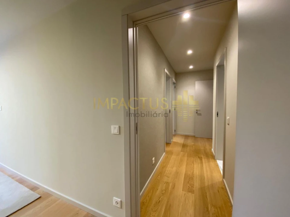 Apartamento T4 para Venda em Santa Marinha e São Pedro da Afurada Foto 14