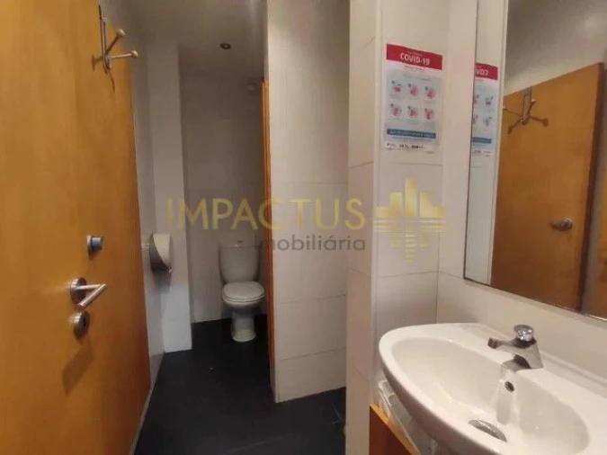 Loja para Trespasse em Matosinhos e Leça da Palmeira Foto 11