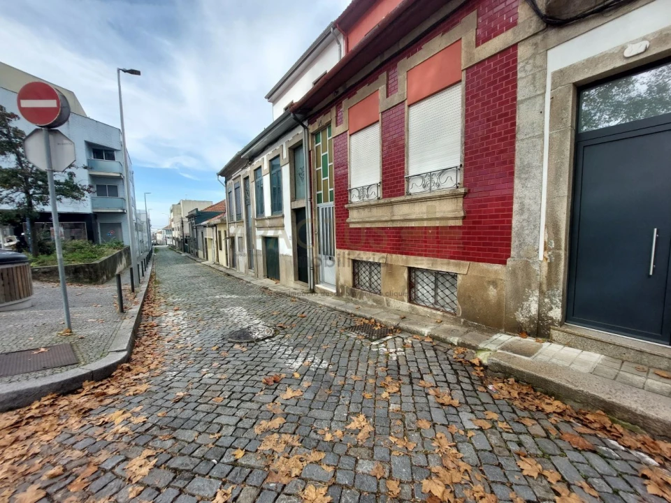 Terreno para Venda em Paranhos Foto 1