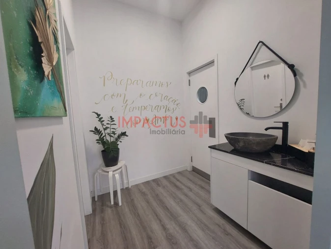 Loja para Trespasse em Fânzeres e São Pedro da Cova Foto 13