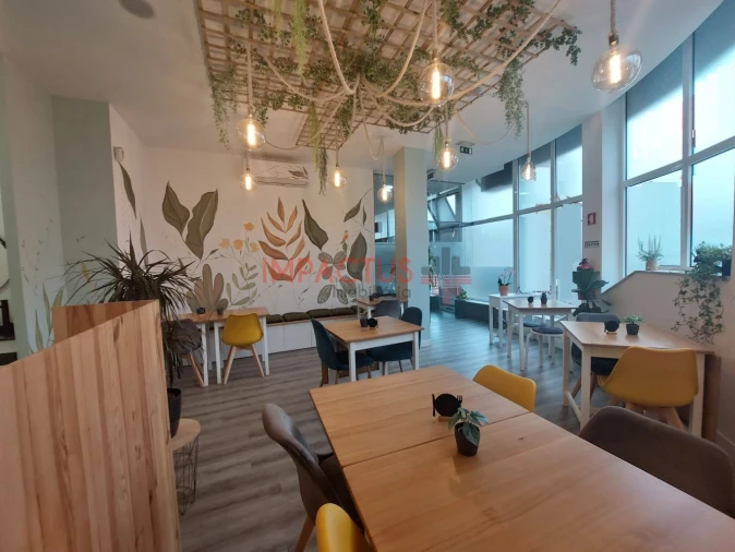 Loja para Trespasse em Fânzeres e São Pedro da Cova Foto 4