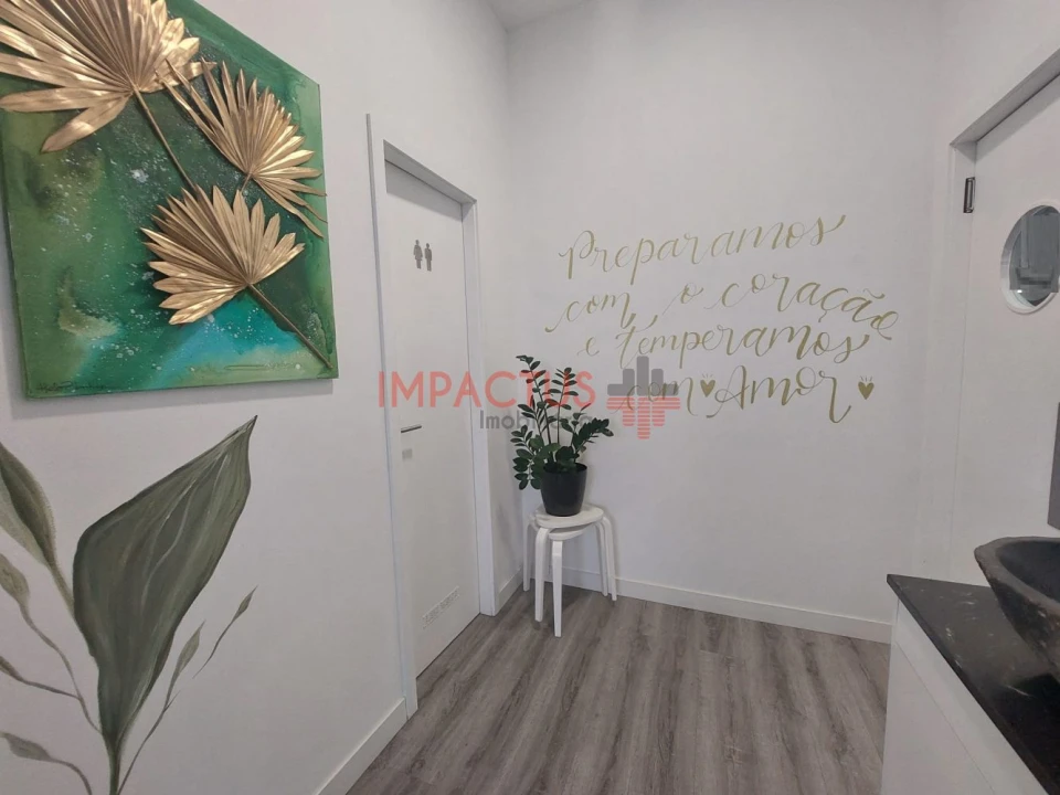 Loja para Trespasse em Fânzeres e São Pedro da Cova Foto 12