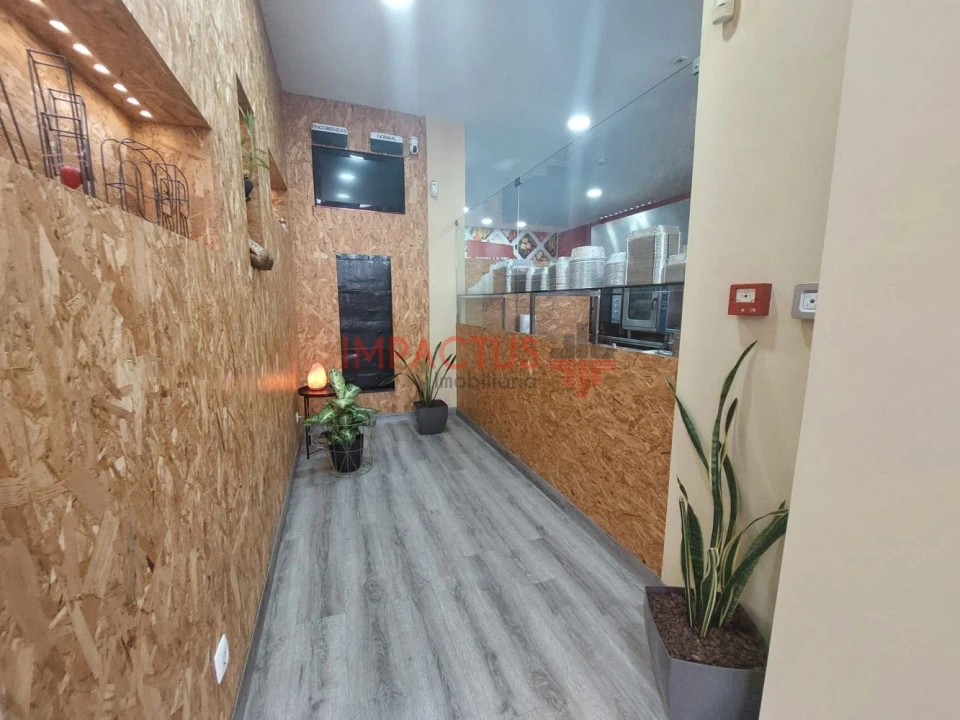 Loja para Trespasse em Fânzeres e São Pedro da Cova Foto 7