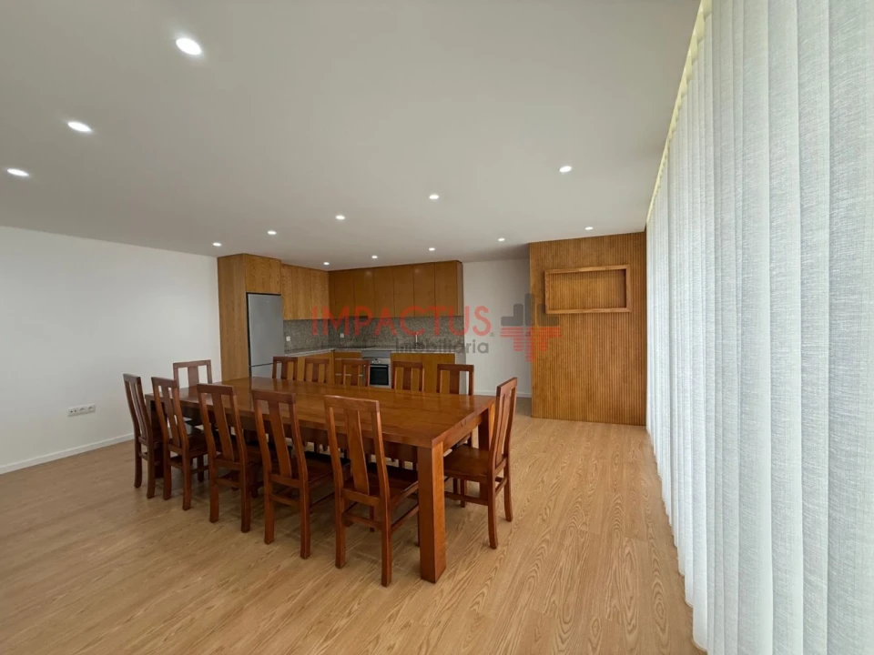 Moradia T6 para Venda em Macieira de Rates Foto 18