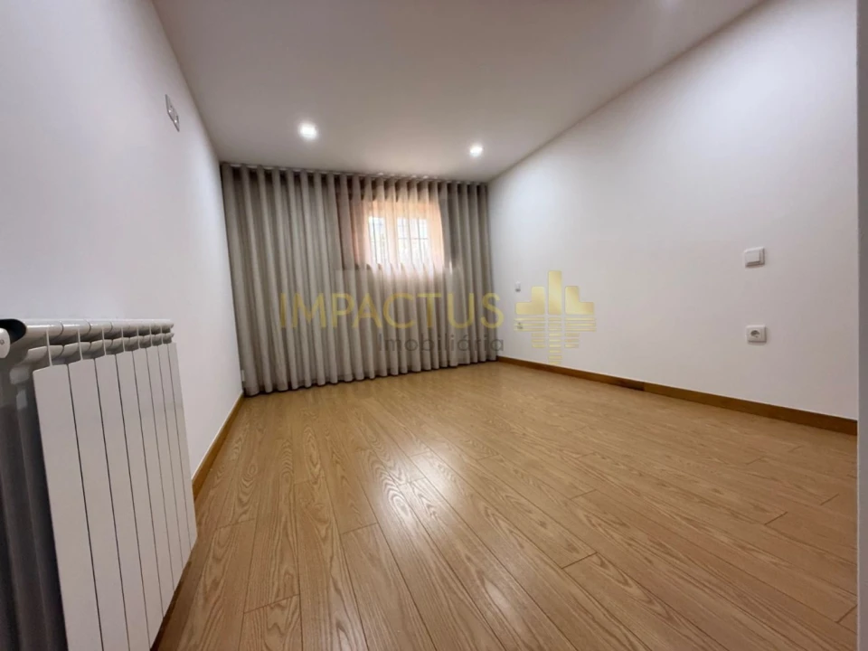 Moradia T6 para Venda em Macieira de Rates Foto 36