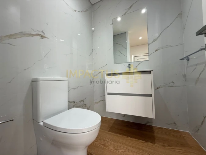 Moradia T6 para Venda em Macieira de Rates Foto 46