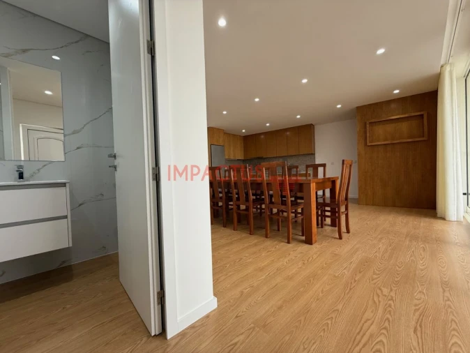 Moradia T6 para Venda em Macieira de Rates Foto 22