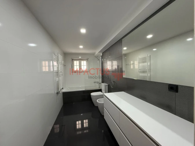 Moradia T6 para Venda em Macieira de Rates Foto 41