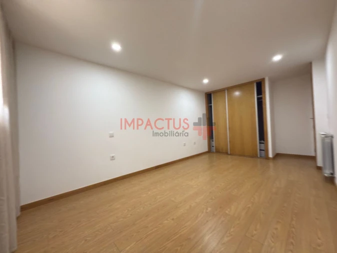 Moradia T6 para Venda em Macieira de Rates Foto 50