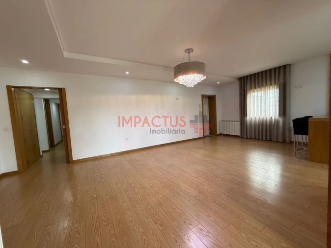 Moradia T6 para Venda em Macieira de Rates Foto 25