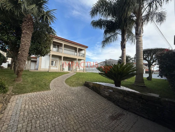 Moradia T6 para Venda em Macieira de Rates Foto 4