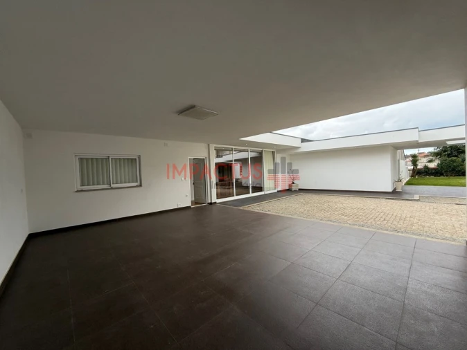 Moradia T6 para Venda em Macieira de Rates Foto 16