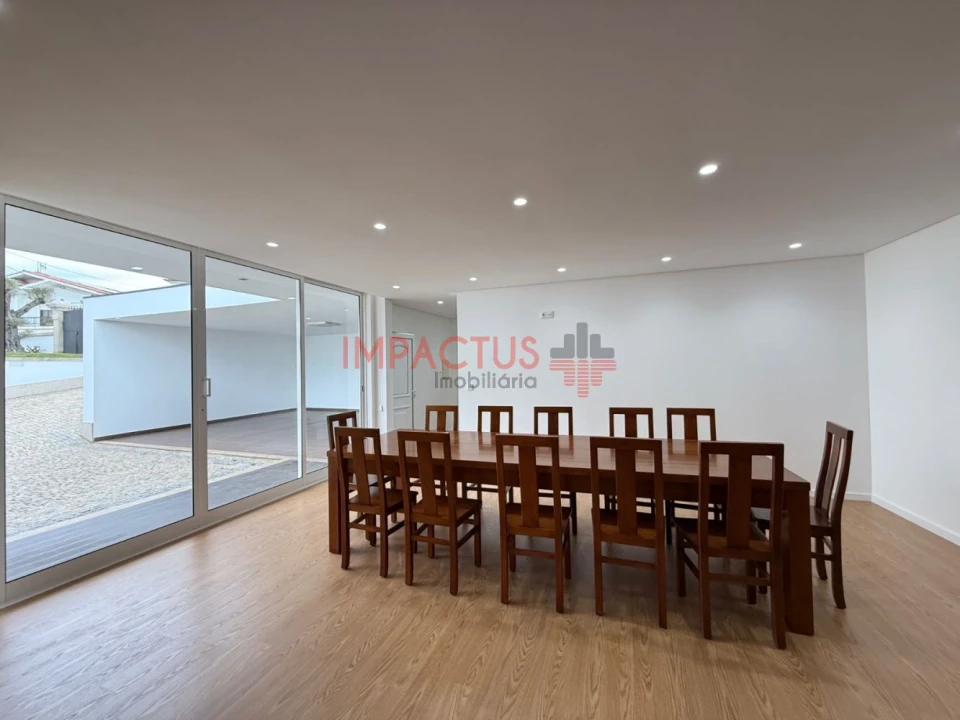 Moradia T6 para Venda em Macieira de Rates Foto 19