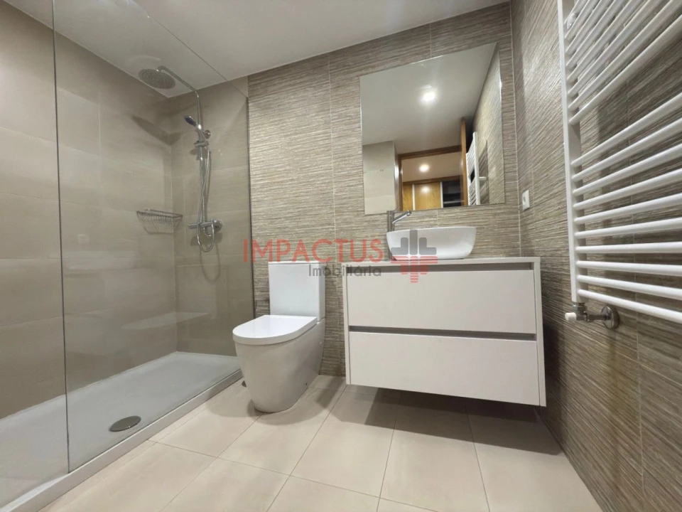 Moradia T6 para Venda em Macieira de Rates Foto 39