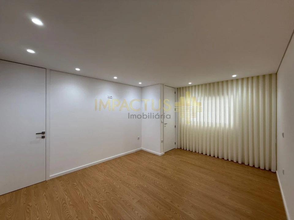 Moradia T6 para Venda em Macieira de Rates Foto 54