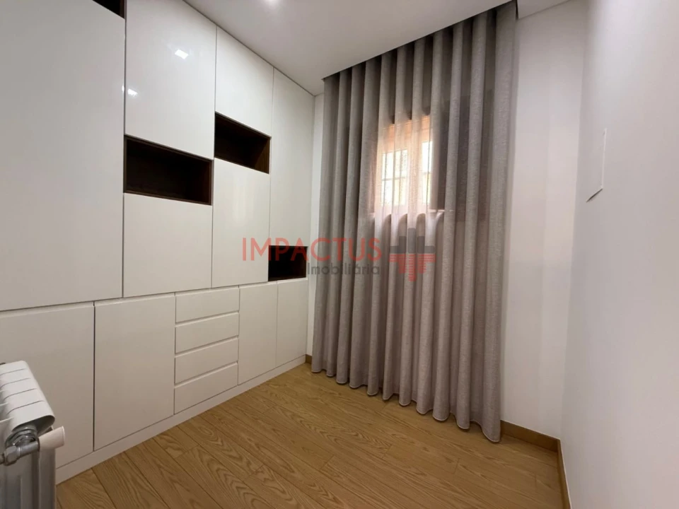 Moradia T6 para Venda em Macieira de Rates Foto 38