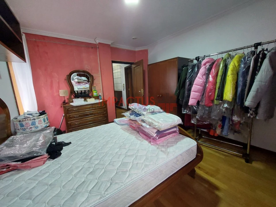 Moradia T4 para Venda em Cidade da Maia Foto 25