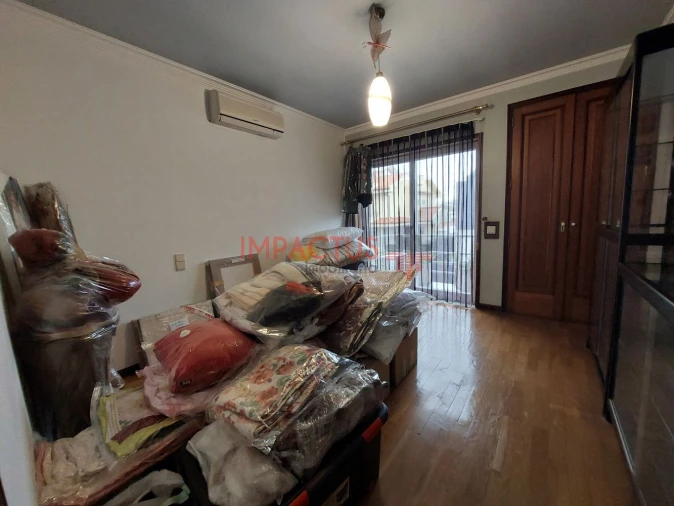 Moradia T4 para Venda em Cidade da Maia Foto 33