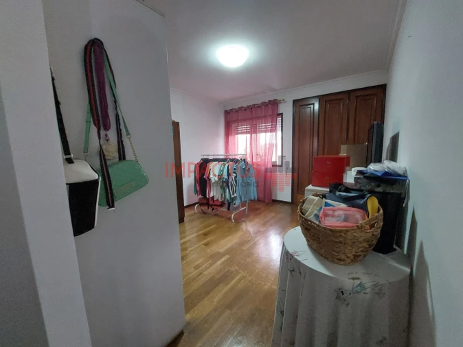 Moradia T4 para Venda em Cidade da Maia Foto 27