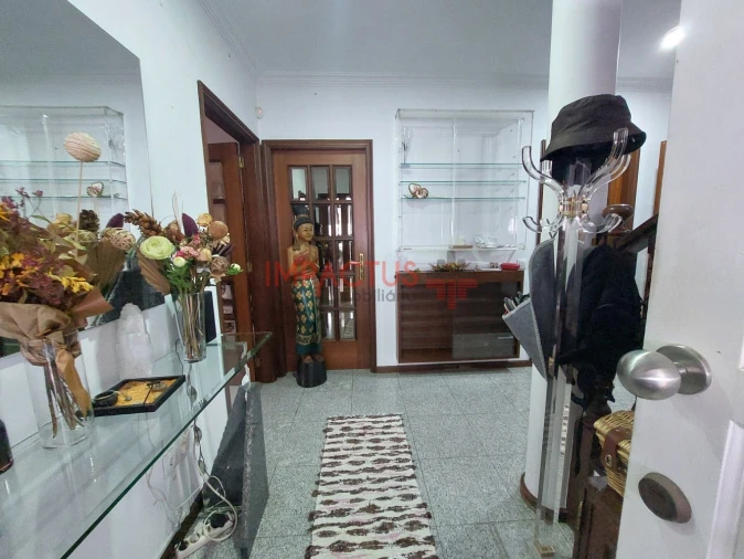 Moradia T4 para Venda em Cidade da Maia Foto 13