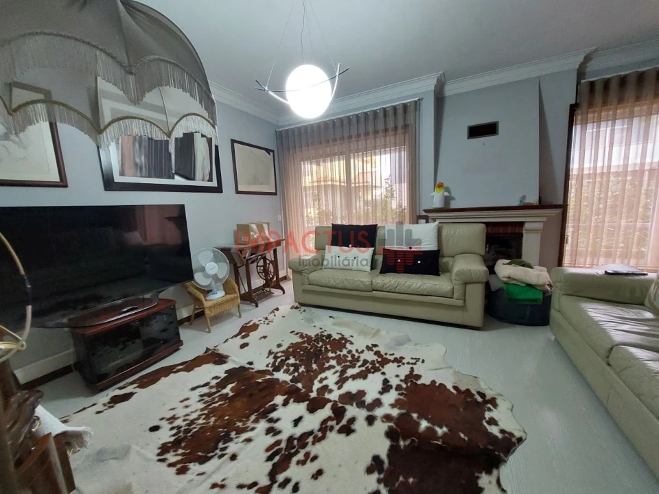 Moradia T4 para Venda em Cidade da Maia Foto 1