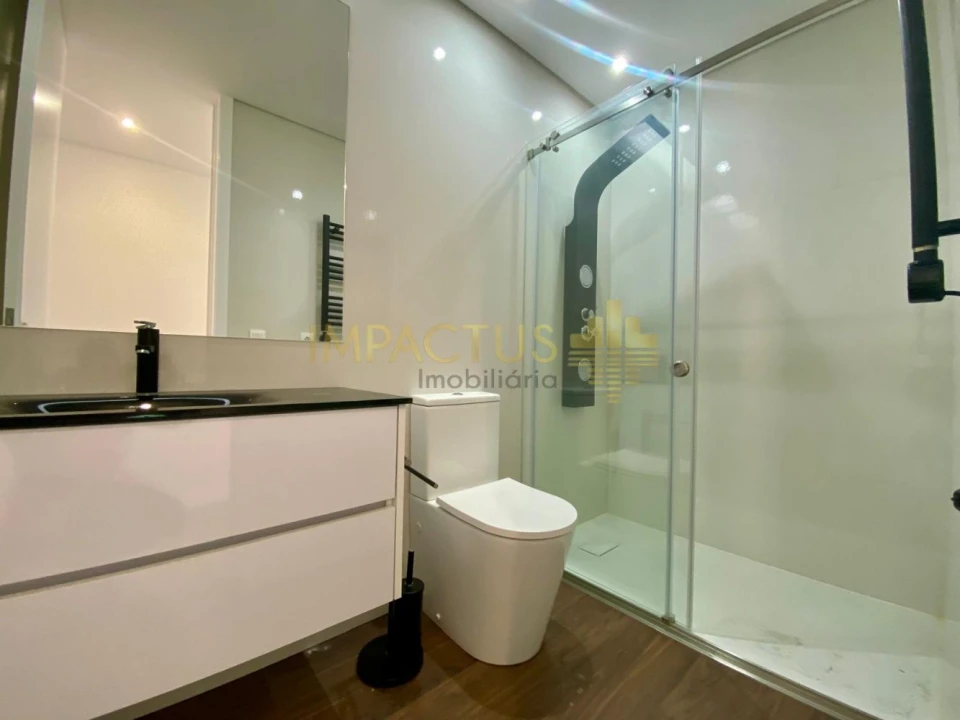 Apartamento T3 para Venda em Ramalde Foto 5