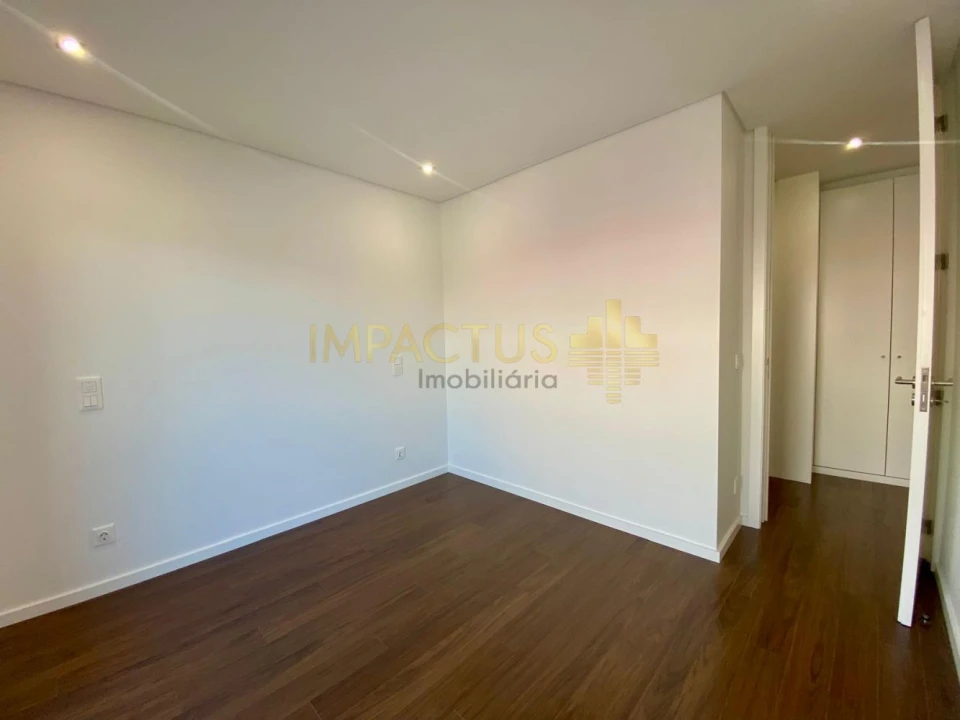 Apartamento T3 para Venda em Ramalde Foto 10