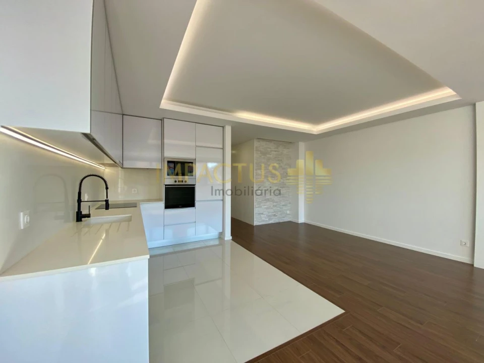 Apartamento T3 para Venda em Ramalde Foto 3