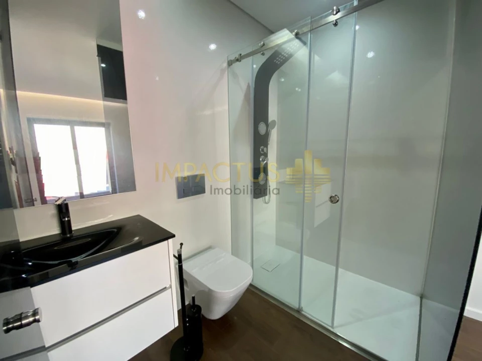 Apartamento T3 para Venda em Ramalde Foto 8