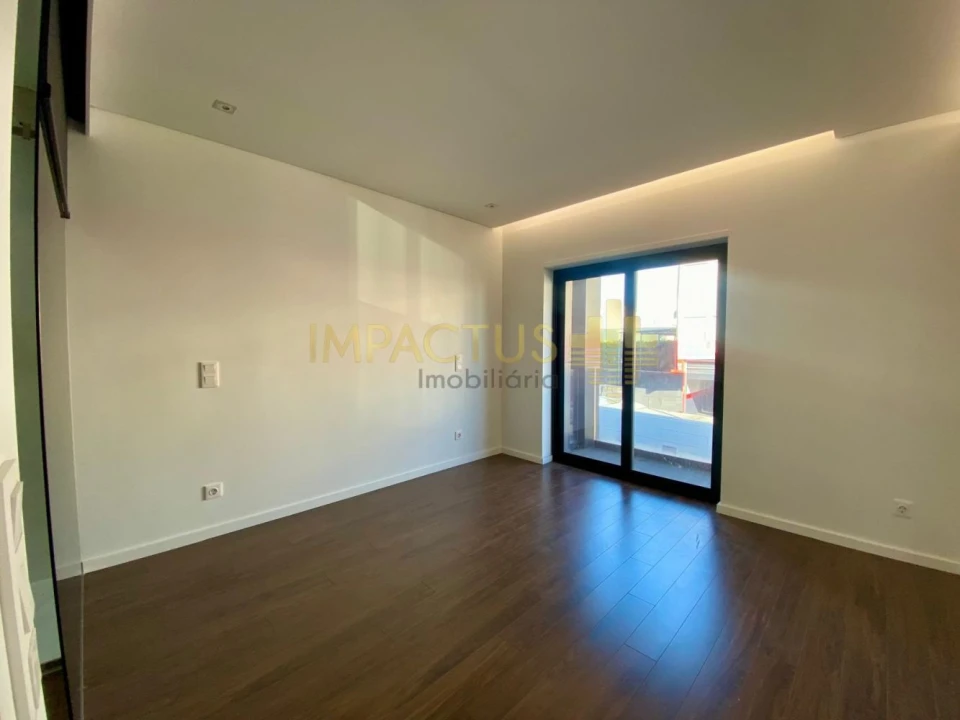 Apartamento T3 para Venda em Ramalde Foto 6