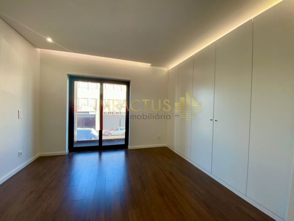 Apartamento T3 para Venda em Ramalde Foto 11