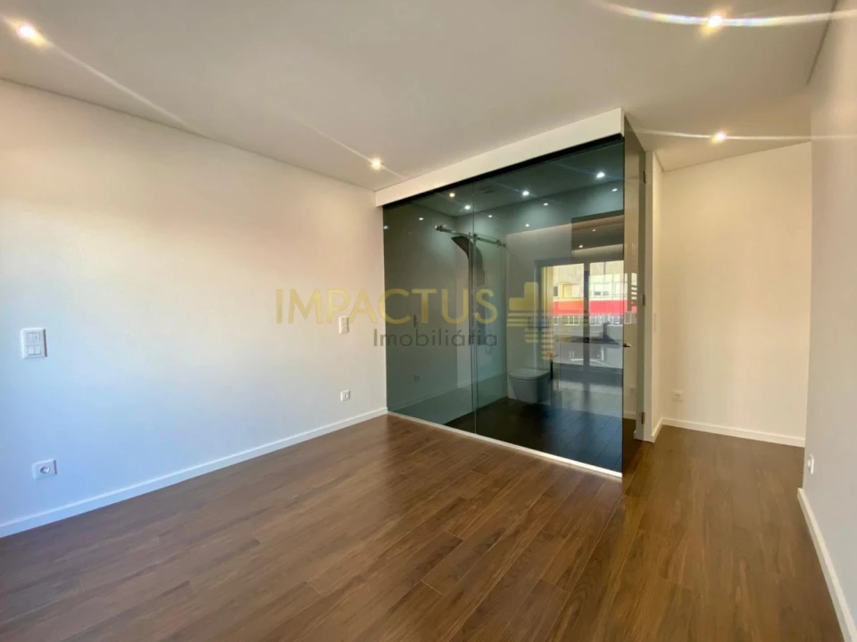Apartamento T3 para Venda em Ramalde Foto 14