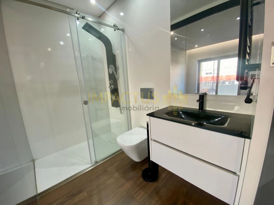 Apartamento T3 para Venda em Ramalde Foto 15