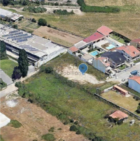Terreno para Venda em Castêlo da Maia