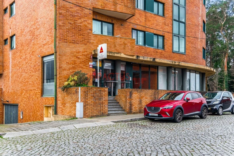 Loja para Venda em Castêlo da Maia Foto 20