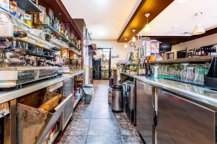 Loja para Venda em Castêlo da Maia Foto 10