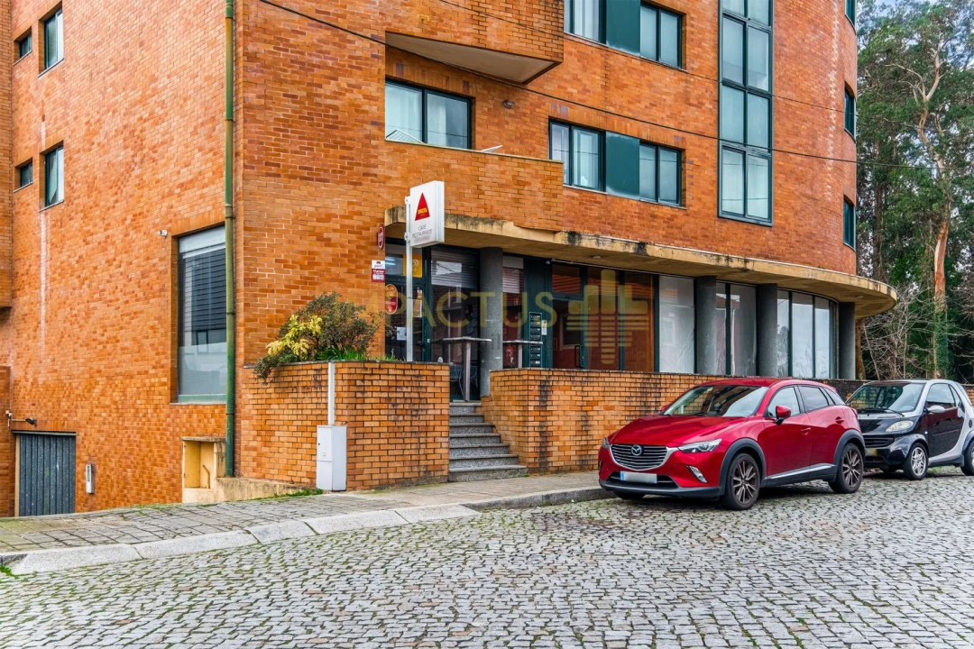Loja para Venda em Castêlo da Maia Foto 20