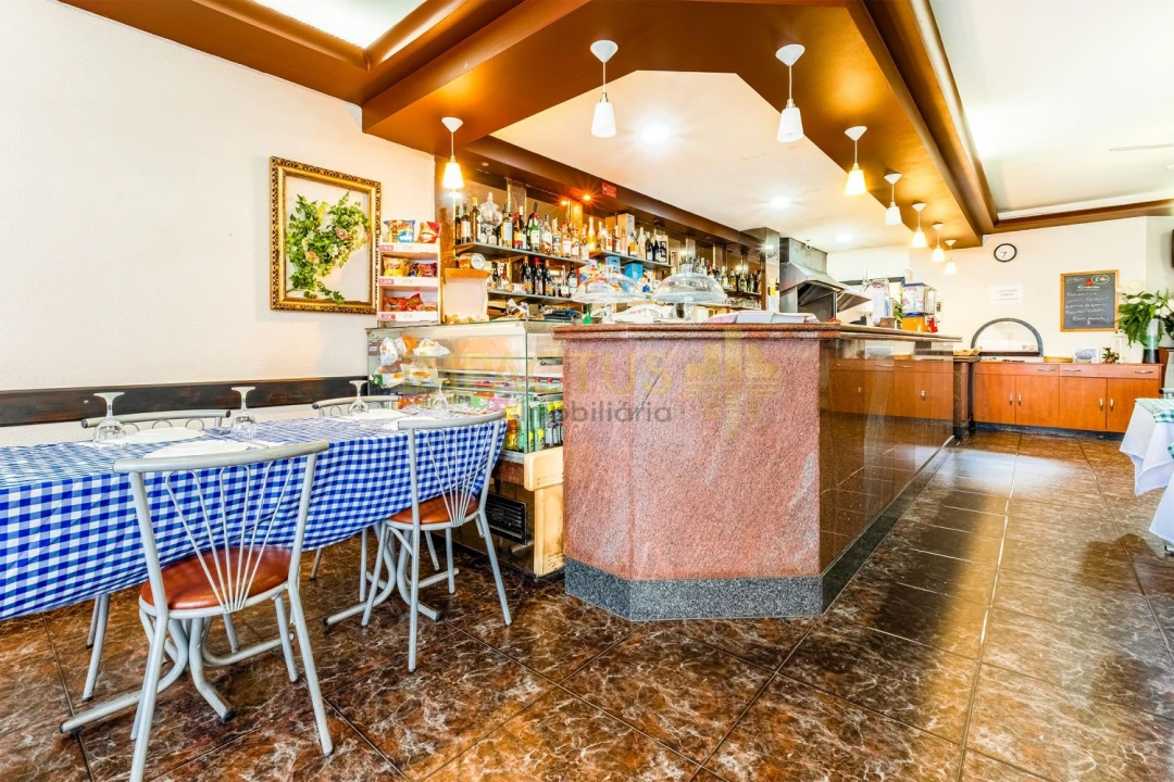 Loja para Venda em Castêlo da Maia Foto 15