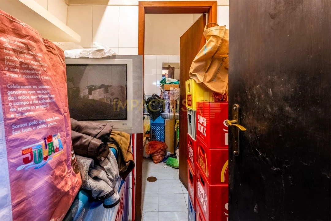 Loja para Venda em Castêlo da Maia Foto 13