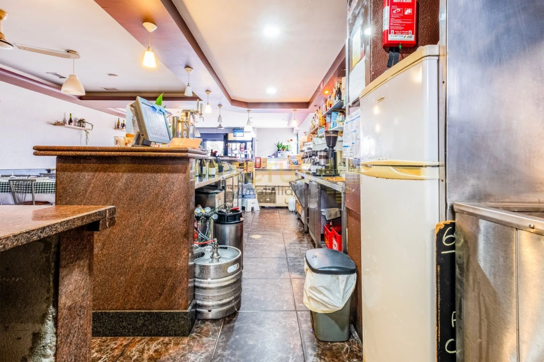 Loja para Venda em Castêlo da Maia Foto 11