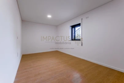 Moradia T4 para Venda em Bougado (São Martinho e Santiago)