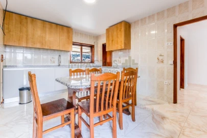 Moradia T4 para Venda em Bougado (São Martinho e Santiago)